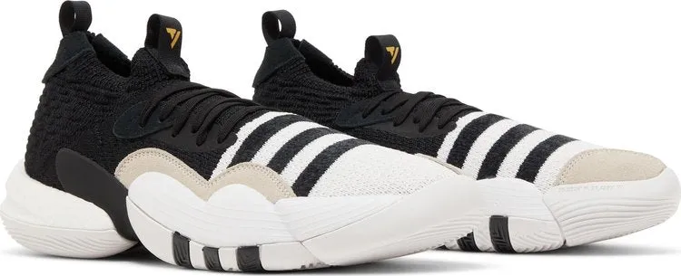 Adidas Trae Young 2 'Super Villain' sneakers, black