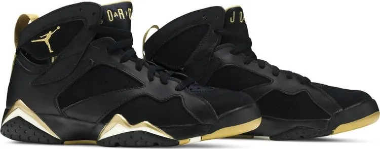 Air Jordan 7 Retro Golden Moments Sneakers, Black