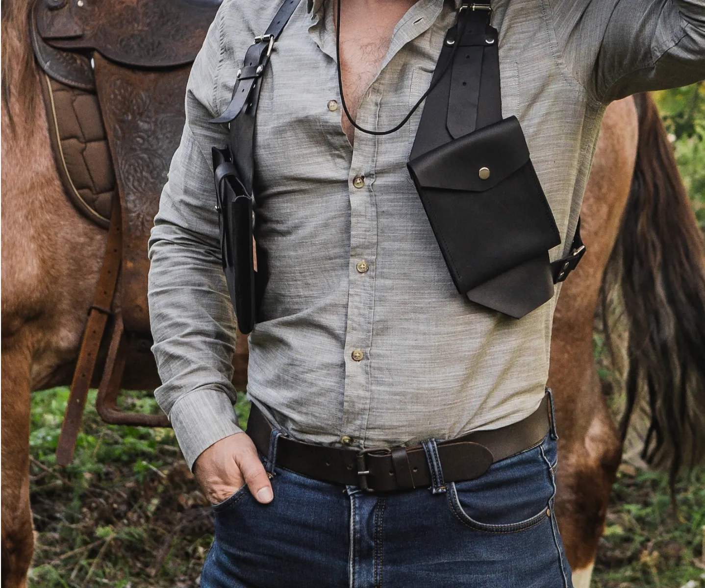 Double shoulder holster leather bag