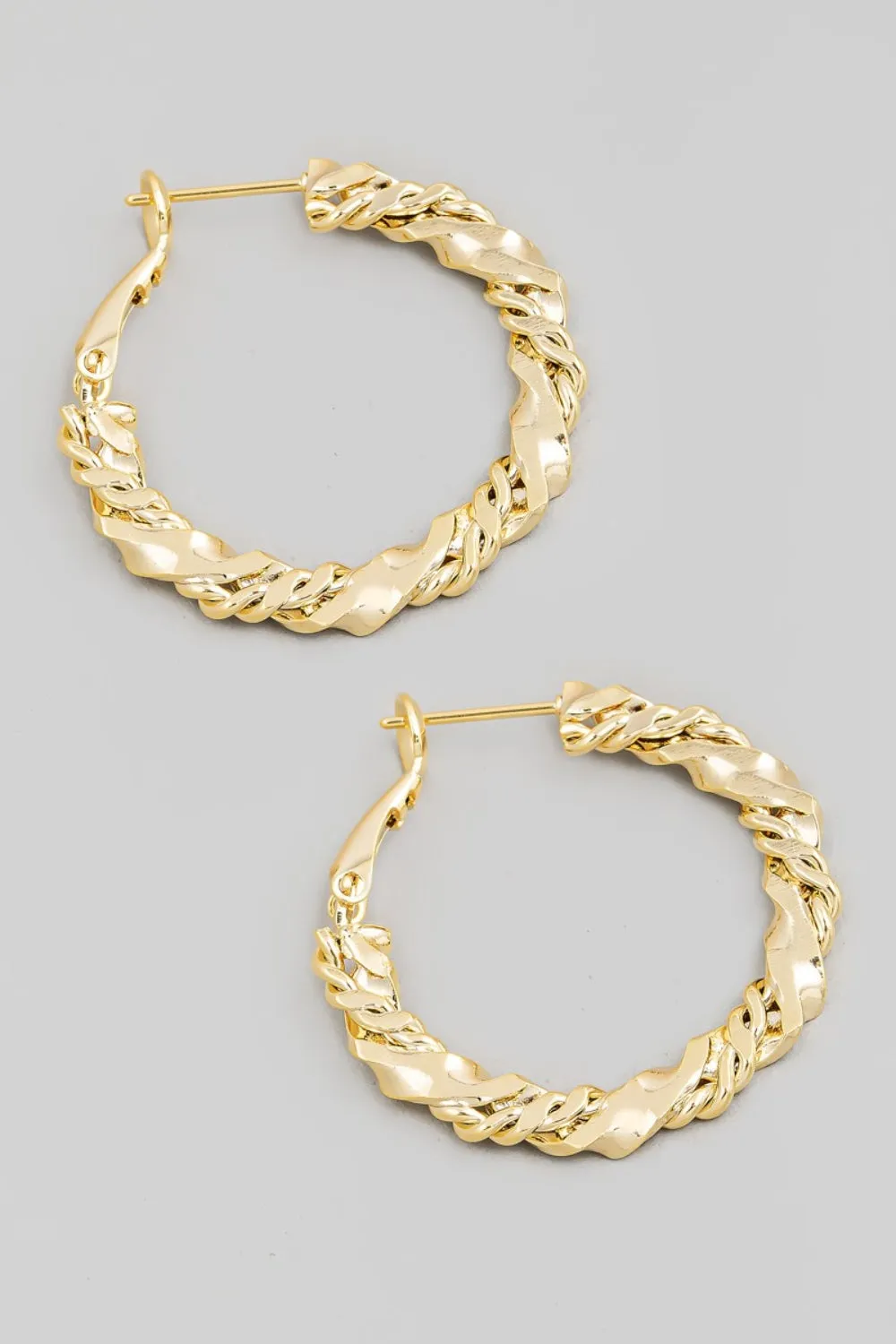 Fame Double Twist Chain Latch Hoop Earrings