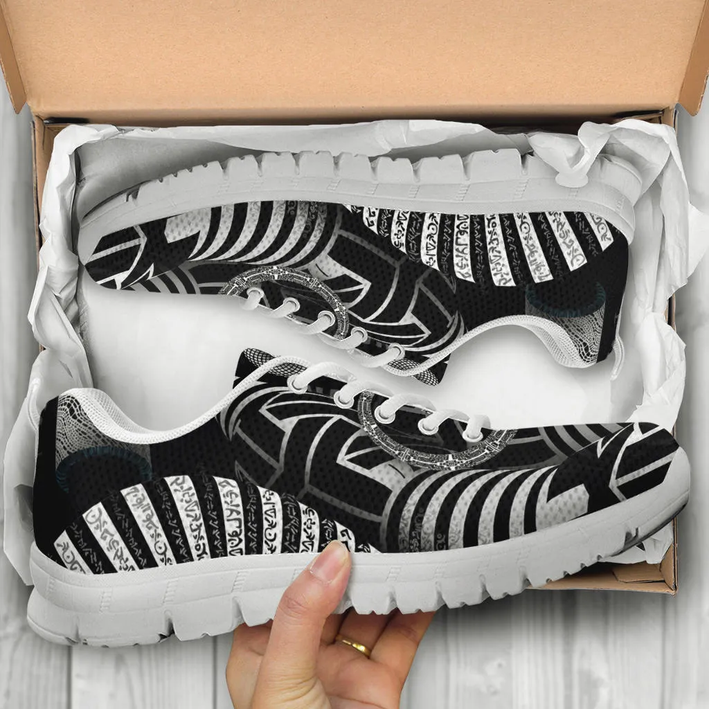 Hypnotica Sneakers