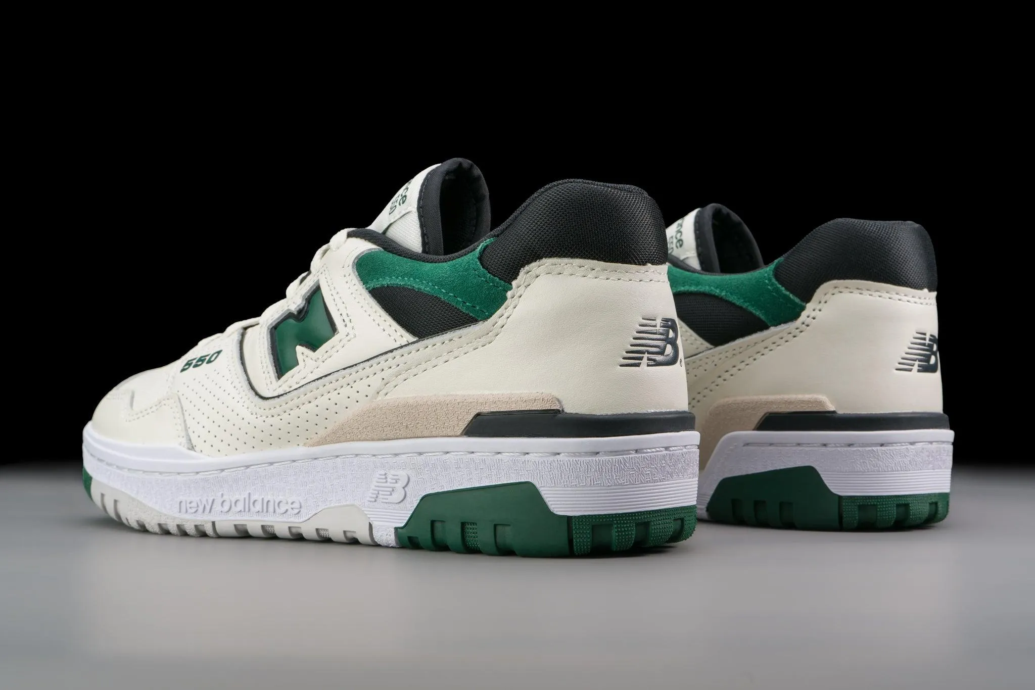 New Balance 550 Sea Salt Pine Green