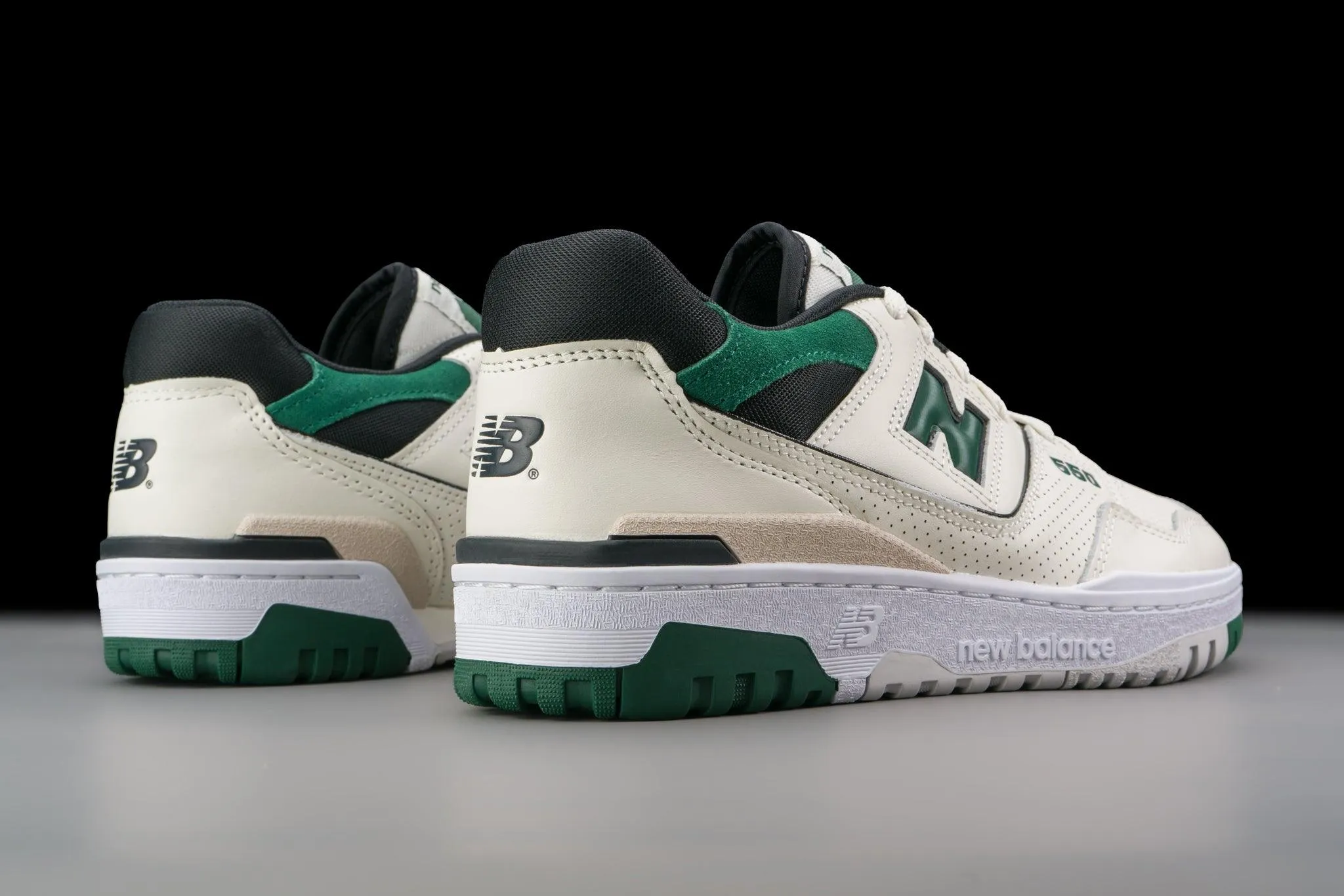 New Balance 550 Sea Salt Pine Green