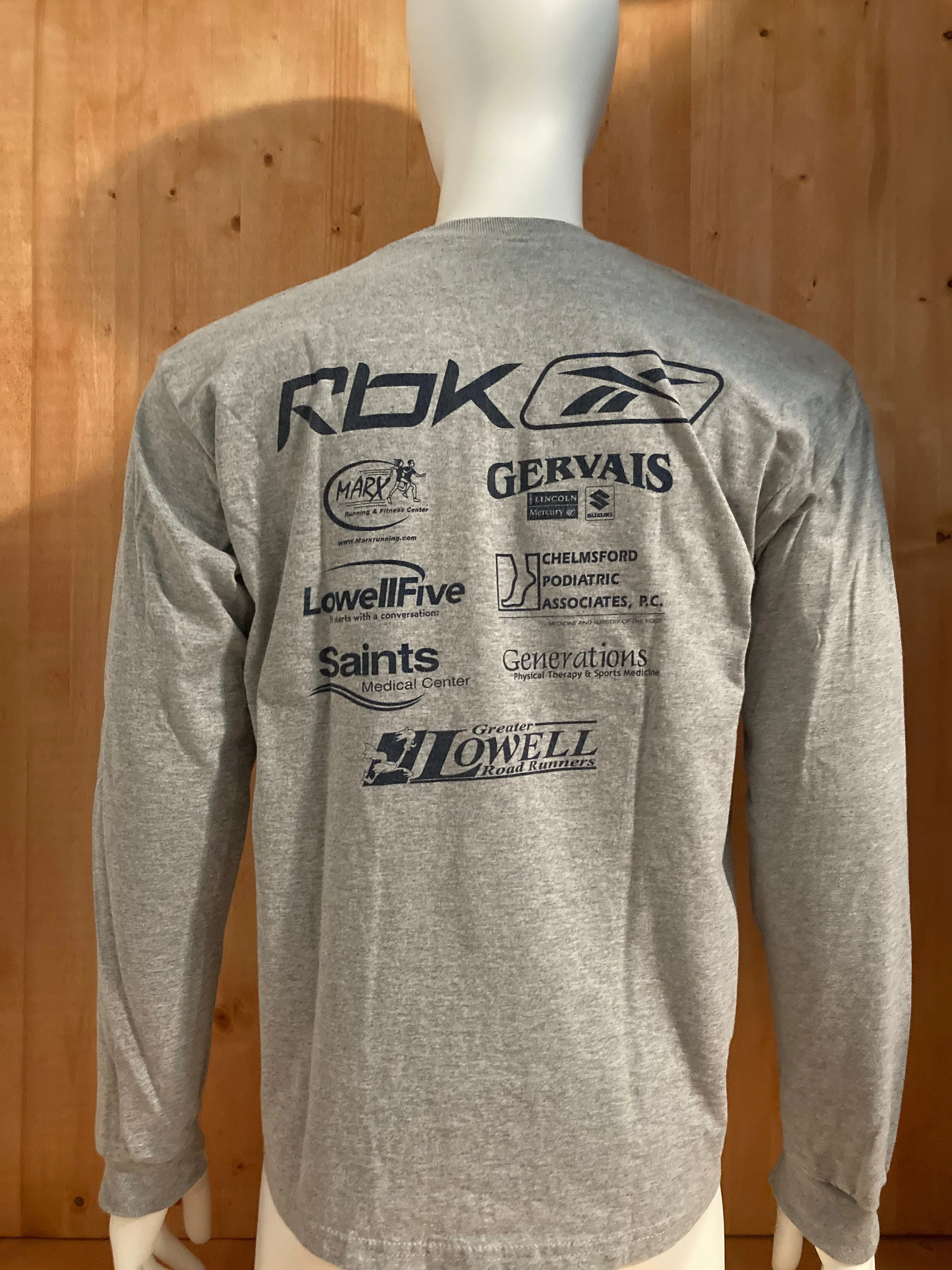 REEBOK "BAYSTATE MARATHON" THE SUN 1/2 MARATHON LOWELL, MASSACHUSETTS Graphic Print Adult L Large Lrg Gray 2007 Long Sleeve T-Shirt Tee Shirt