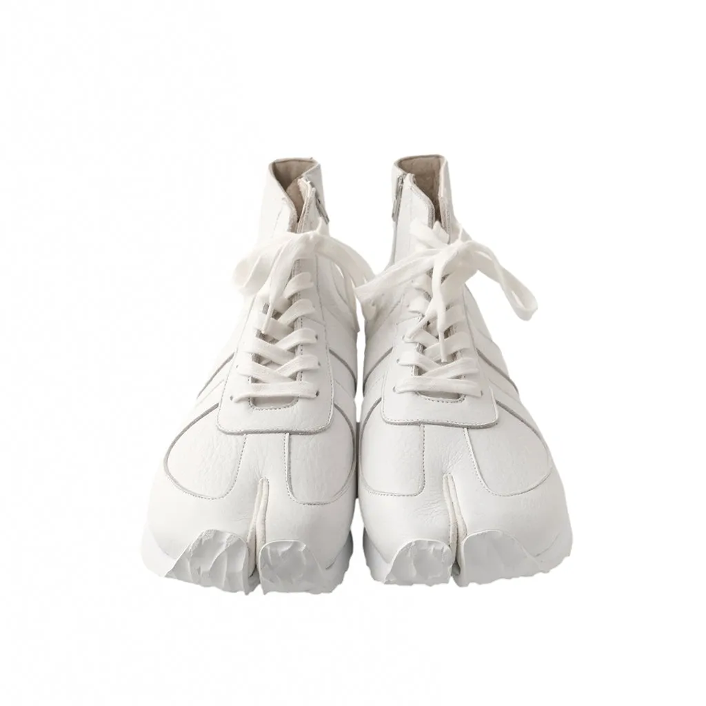 Tabito "Brace" Sneakers (White)