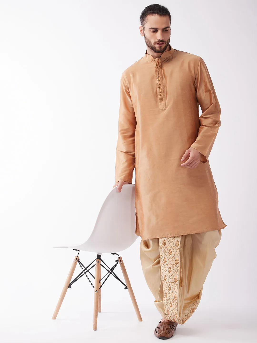 VASTRAMAY Men's Rose Gold Embroidered Kurta