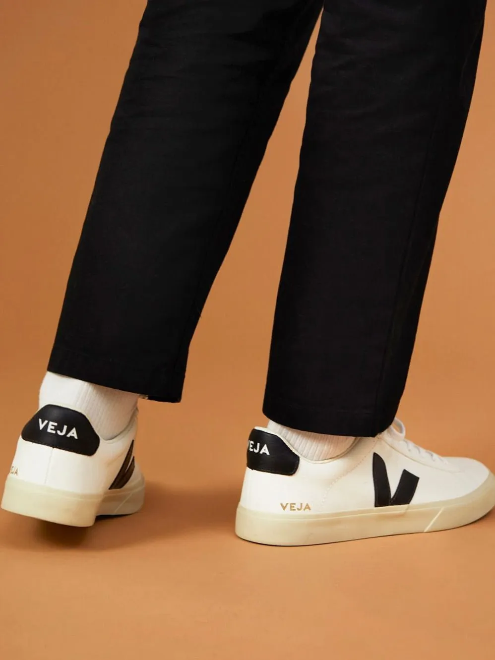 VEJA CAMPO LEATHER SNEAKER